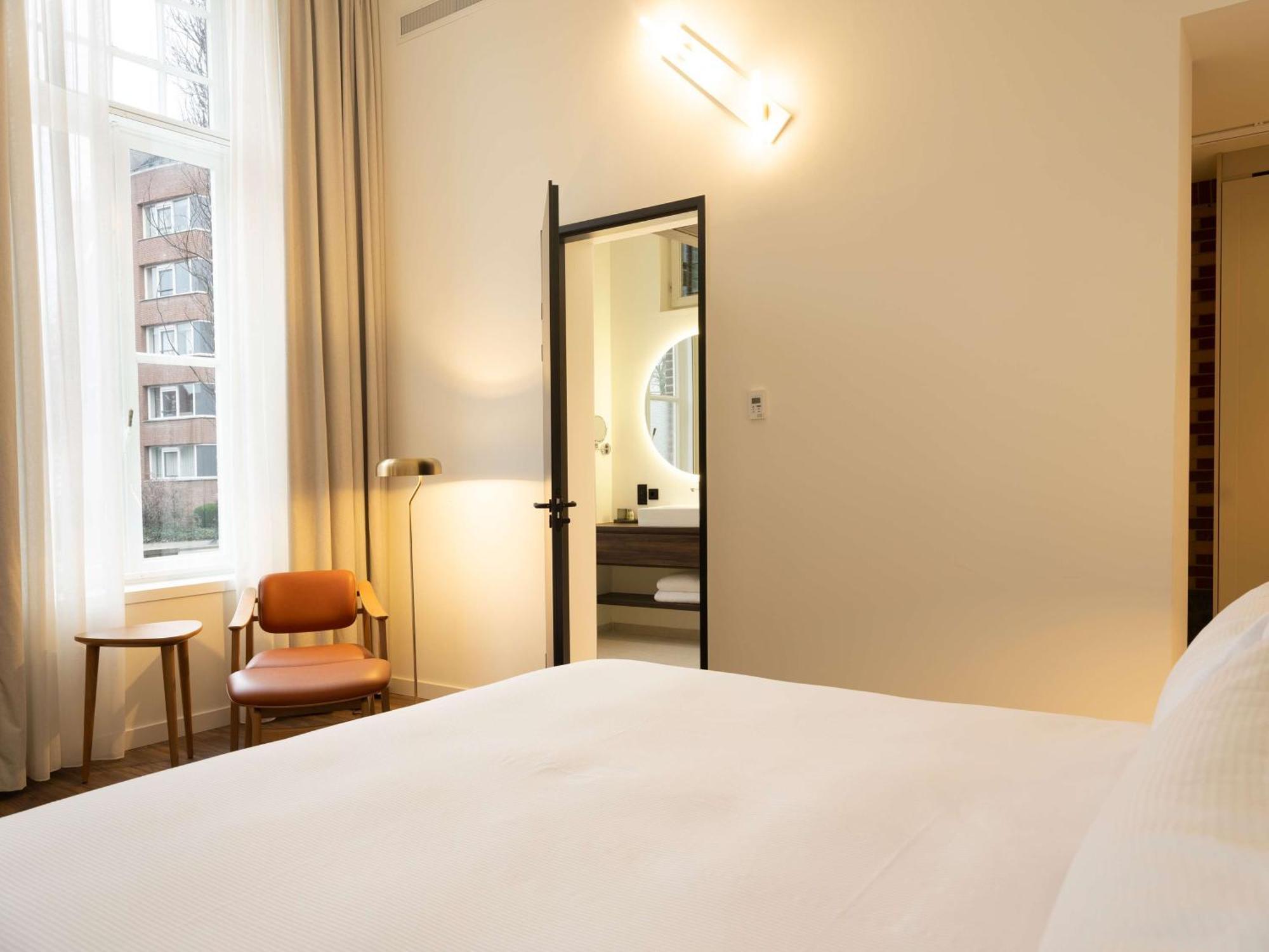 Doubletree By Hilton Sittard Hotel Exterior photo